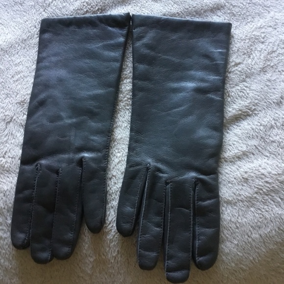 Nearly New Leather Gloves - Picture 2 of 4